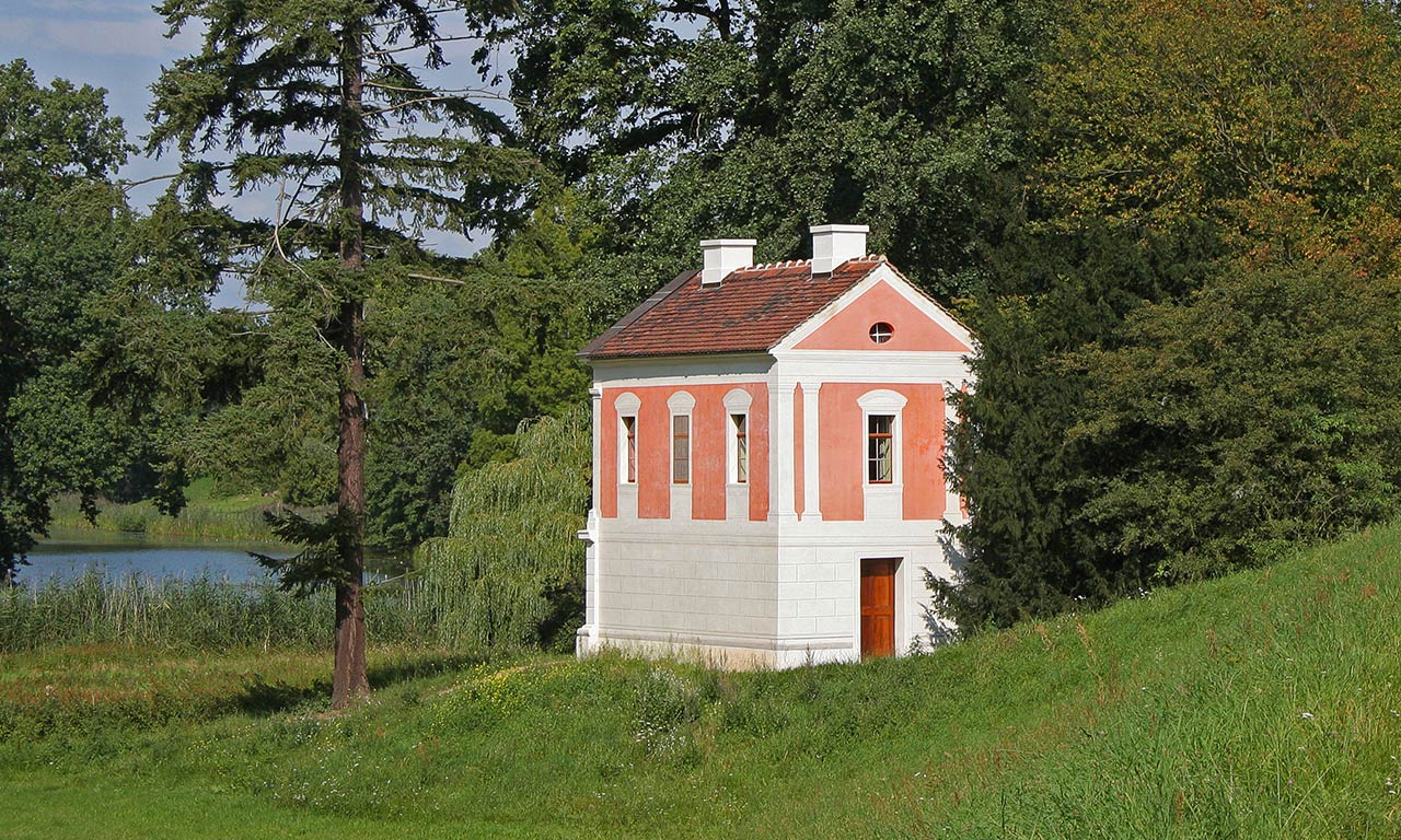 Das Rote Wallwachhaus in Wörlitz